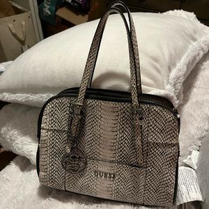 guess purse